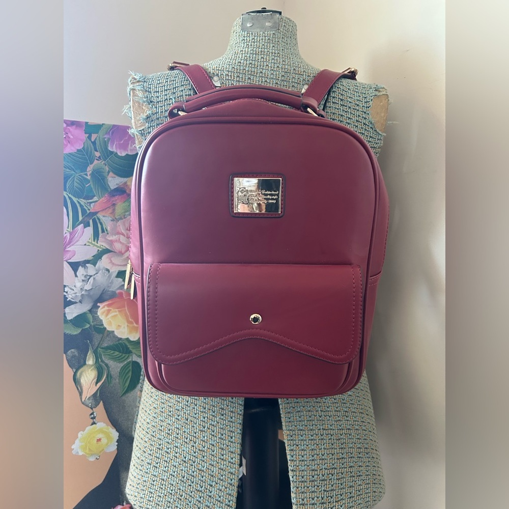 BEIBAOBAO BRICK RED BACKPACK. GORGEOUS COLOR. TOP HANDLE, ADJUSTABLE STRAPS.